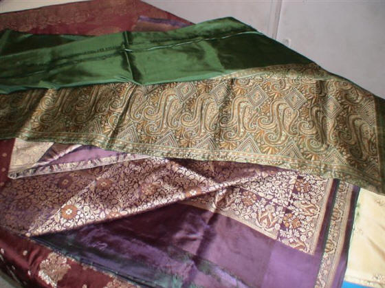 Bordered tanchoi sarees.